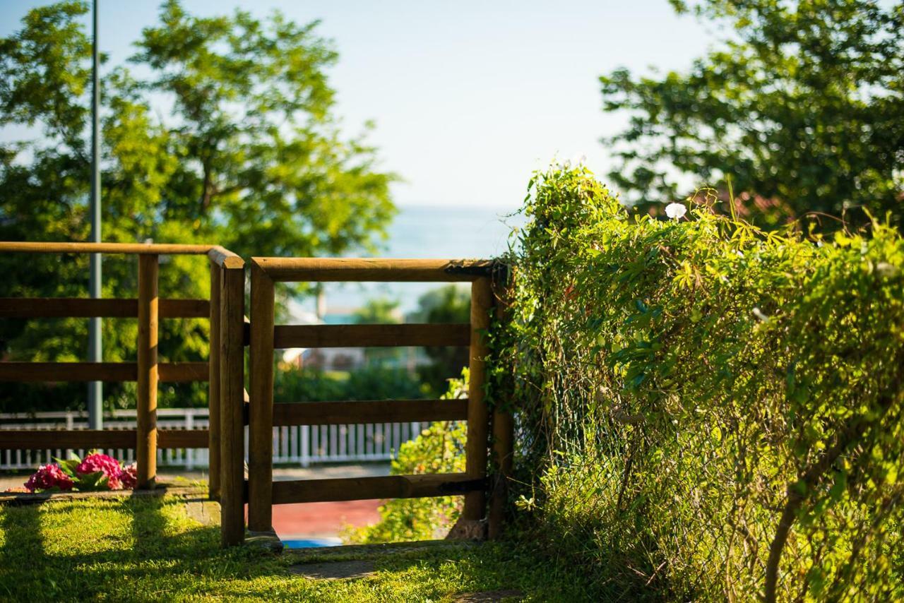 Casa De Las Flores - Apartamento Con Jardin Privado Frente A La Playa De Comillas Exteriér fotografie
